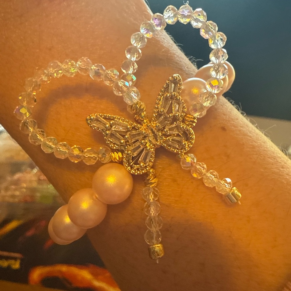 Bow and butterfly bracelet - Picture 2 of 4